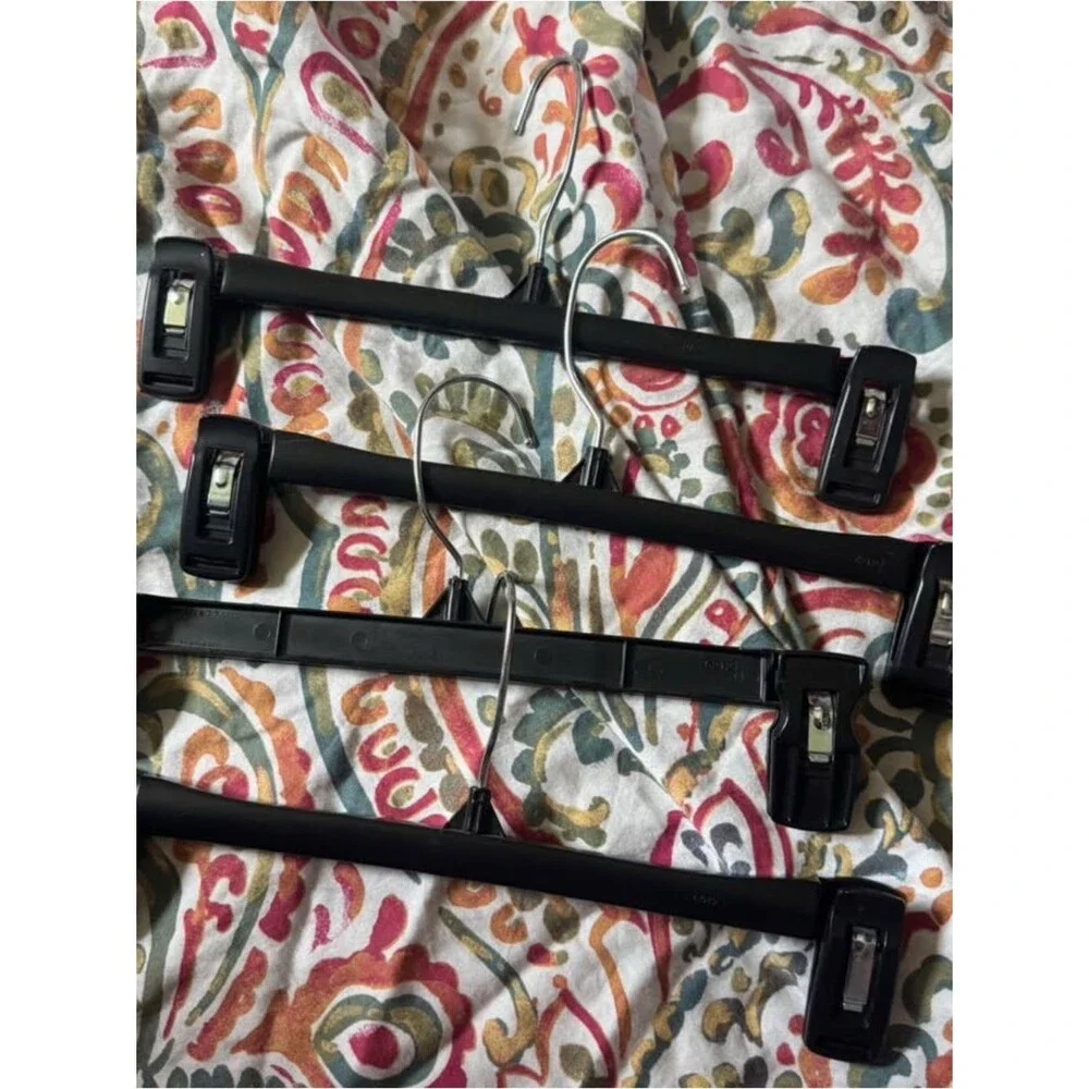 20 heavy duty black pant hangers | CANNOT BE BUNDLED